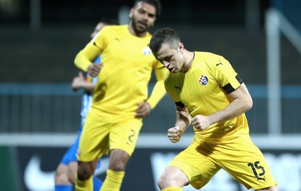 Hodžić slavi gol protiv Lokomotive