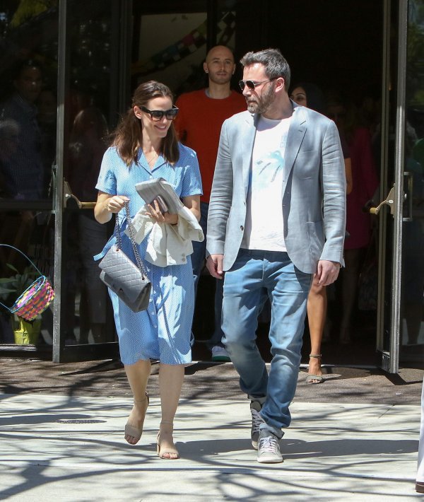 Jennifer Garner i Ben Affleck snimljeni na Uskrs nakon obiteljskog odlaska u crkvu