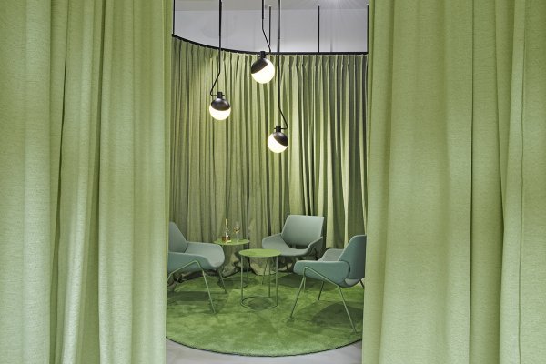 Showroom Garderoba uređen je u skandinavskom stilu