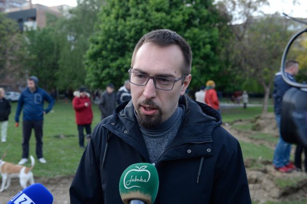Tomislav Tomašević na prosvjedu 'Čuvamo naš park'