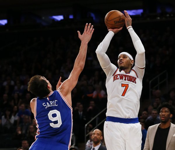 Dario Šarić i Carmelo Anthony
