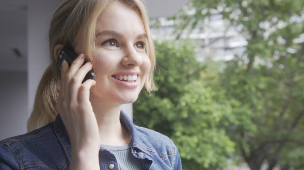 Jelly najmanji 4G smartfon na svijetu