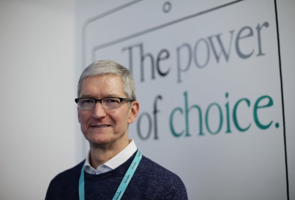 Tim Cook, Apple