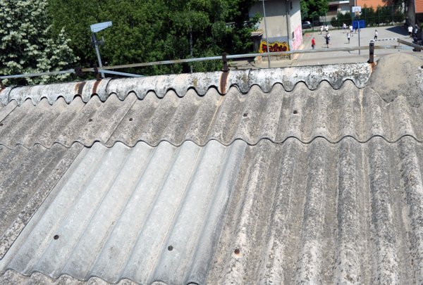 Azbestne ploče na Osnovnoj školi Ljubljanica