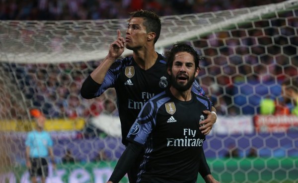 Cristiano Ronaldo i Isco slave na Calderonu