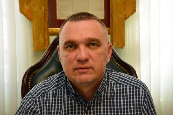 Vedran Neferović novinaru nije nudio novac, već je u svibnju ove godine novinara Mladena Mirkovića počastio batinama