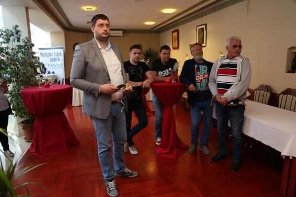 Osijek: Izborni stožer aktualnog gradonačelnika Ivana Vrkića
