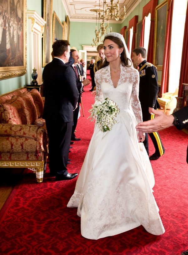 Kate Middleton u vjenčanici Alexandera McQueena