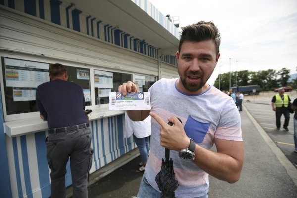 Prodaja ulaznica na Rujevici za gostovanje kod Dinama (2)