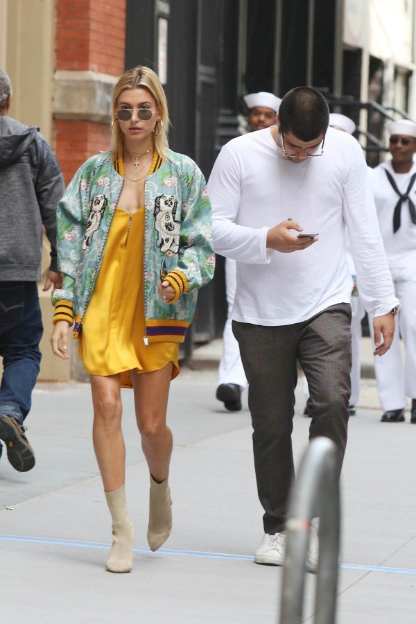 Hailey Baldwin u šetnji New Yorkom