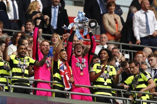 Reading vs Huddersfield Town (1)