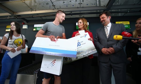 Zračna luka Franjo Tuđman dočekala i nagradila milijuntog putnika