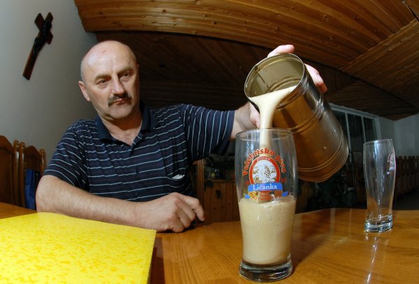 Karlo Starčević proizvodi poznato Velebitsko pivo