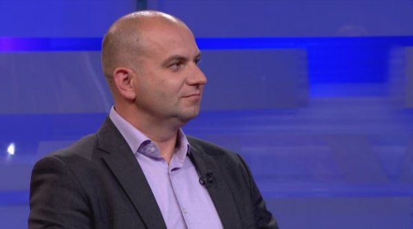 Miroslav Šimić smatra kako je cijela situacija s HNS-om povijesna prevara birača
