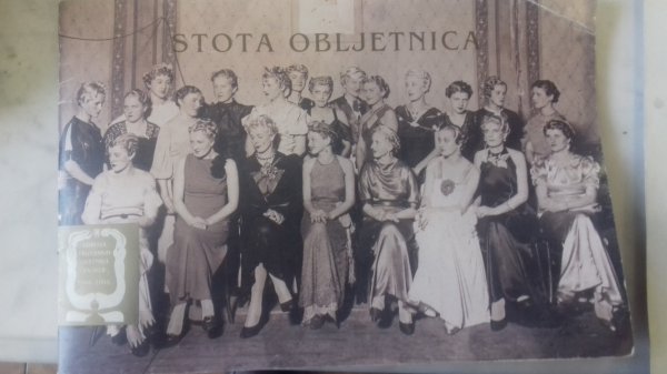 Stare fotografije iz frizeraja gospođe Mirjane