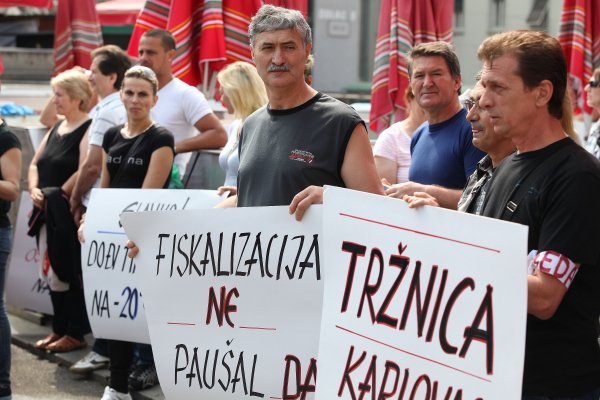 Protiv fiskalizacije se prosvjedovalo diljem zemlje, no poduzetnici su se brzo prilagodili