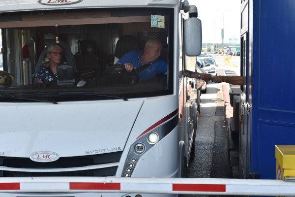 Gužve na naplatnim kućicama Lučko