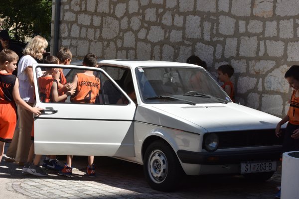 Biserka Petrović i Draženov Golf iz '83.