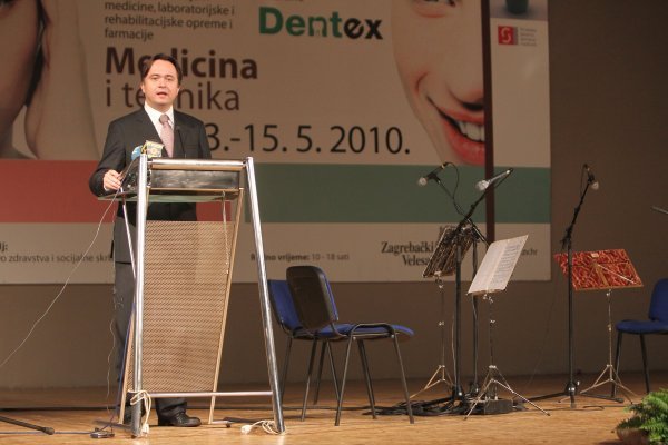 Hrvoje Pezo iz zagrebačke poliklinike Ars Salutaris predsjednik je Hrvatske komore dentalne medicine