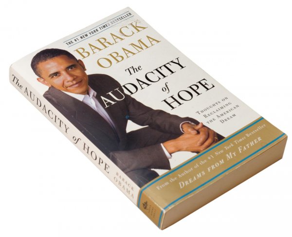 Obame znatan dio prihoda imaju od svojih knjiga