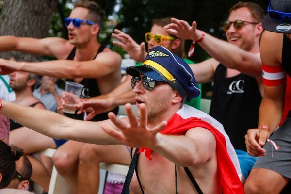 Navijači na odbojkaškom turniru u Poreču (1)