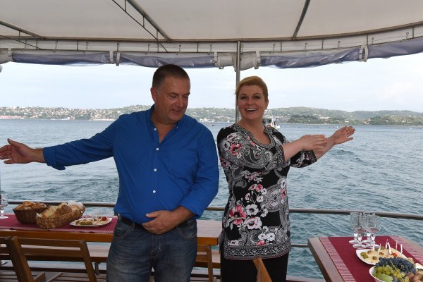 Daniele Kolec i predsjednica Kolinda Grabar Kitarović 2015. u plovidbi Savudrijskom valom / Arhivska fotografija
