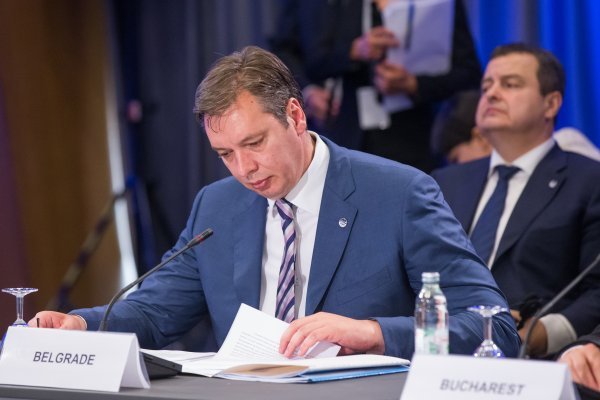 Aleksandar Vučić pozvao sve čimbenike na društvenoj i političkoj sceni na otvoreni dijalog o Kosovu kako bi se pokušalo naći rješenje za 'kosovski Gordijski čvor'