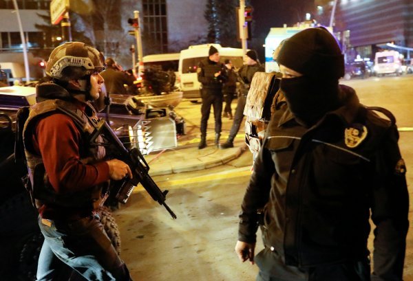 Snage sigurnosti u Ankari nakon ubojstva ruskog veleposlanika Umit Bektas/Reuters
