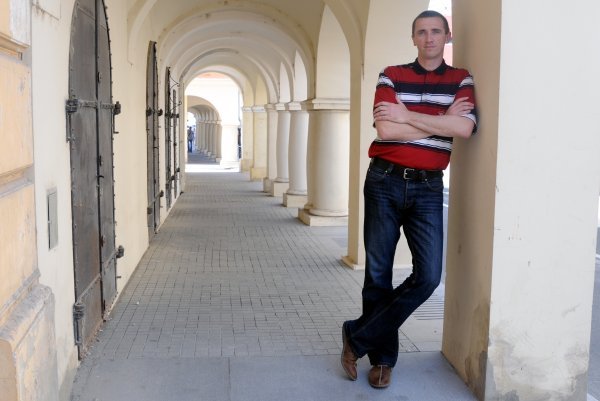 Na početku političke karijere 2014. u Vukovaru