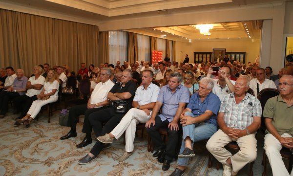 Ivo Sanader predstavio knjigu Doba politike - detuđmanizacija