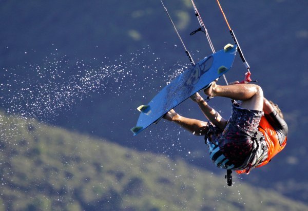 Kitesurfing ili kiteboarding (1)