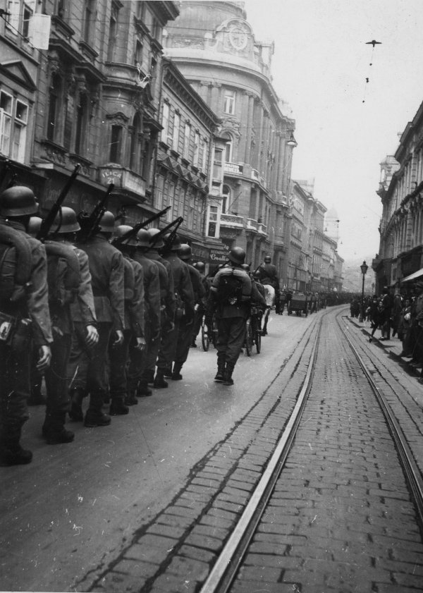 4.	Ljudevit Griesbach: Ulazak Nijemaca u Zagreb 10. travnja 1941.