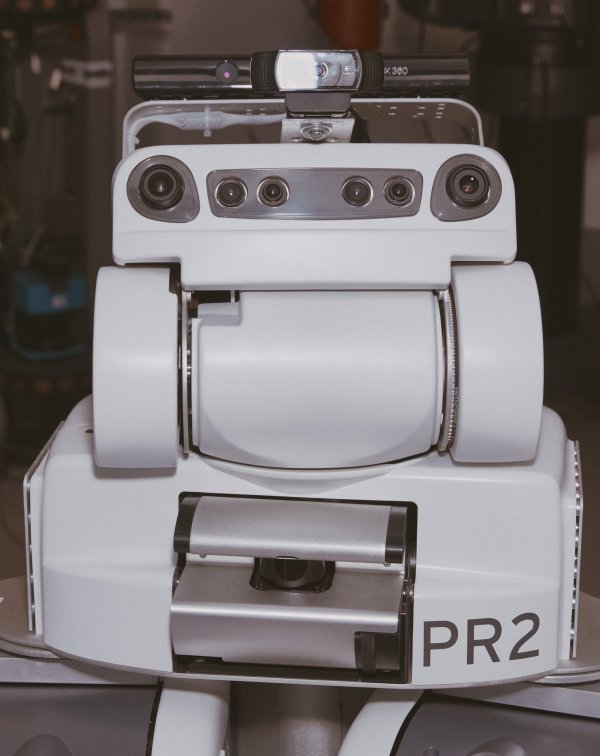 Robot PR2 iz laboratorija hrvatske znanstvenice možda izgleda minimalistički, no iza jednostavnog oklopa se krije vrlo složena tehnologija - i što je možda bitnije - potencijal za značajno unaprjeđenje čovječanstva