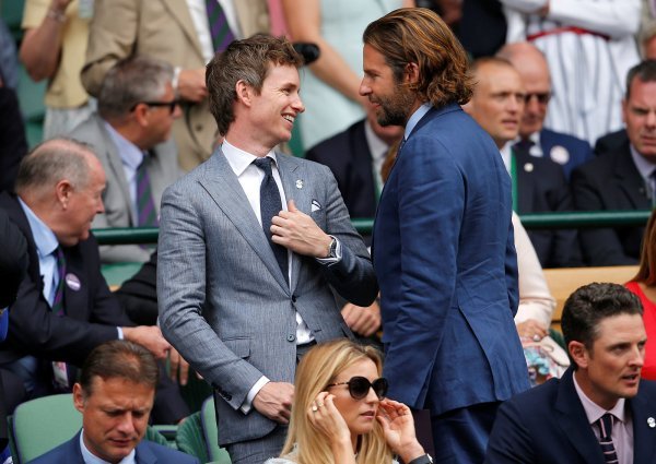 Bradley Cooper uživao je u nedjelju na Wimbledonu u finalu našeg Marina Čilića i Rogera Federera