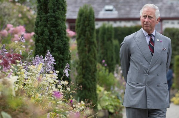 Princ Charles brižan je djed