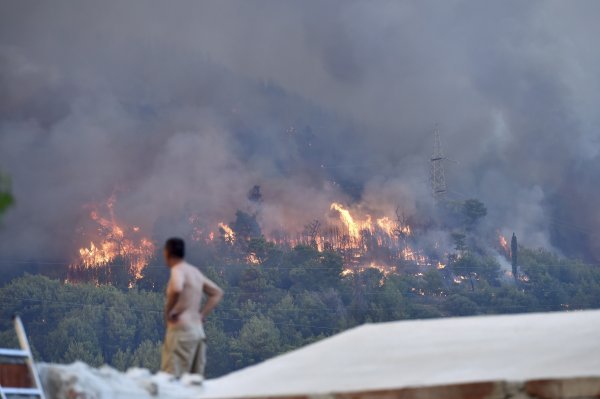 Požar u mjestu Privor proširio se do kuća