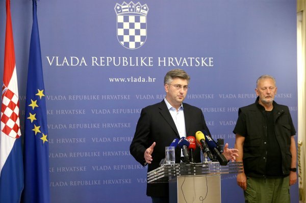 Premijer Andrej Plenković i predsjednik Hrvatske vatrogasne zajednice Ante Sanader
