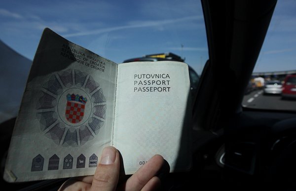 Putni list vrijedi umjesto putovnice, no samo za povratak u Hrvatsku