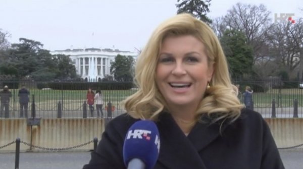 Kolinda Grabar Kitarović javljala se u program HRT-a ispred ograde Bijele kuće u Washingtonu