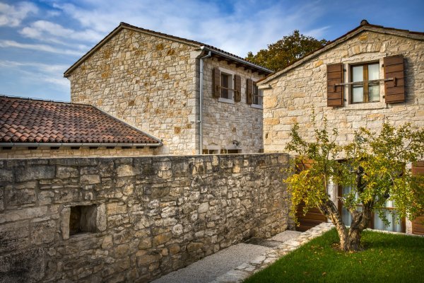 Meneghetti Wine Hotel, Bale