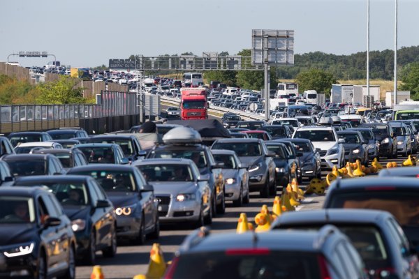 Od ranog jutra gužve na naplatnoj postaji Lučko