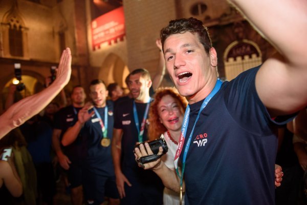 Doček za vaterpoliste na Stradunu (1)