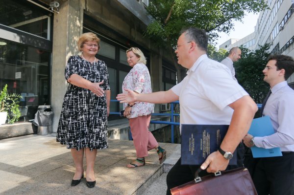 Ivan Mihanović, voditelj ureda udruge Vigilare, pozdravio se s ministricom demografije Nadom Murganić / arhivska fotografija