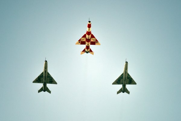 Knin su u petak nadlijetali i MiG-ovi 21 Hrvatskog ratnog zrakoplovstva, a isto će učiniti i u subotu u sklopu svečanosti