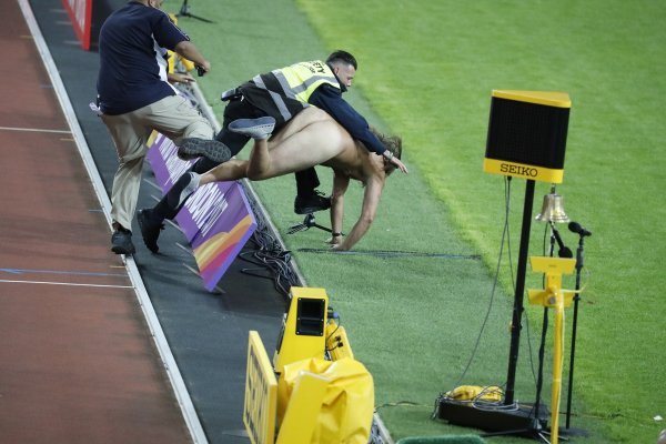 Golać uletio na stazu prije finala na 100 m (5)