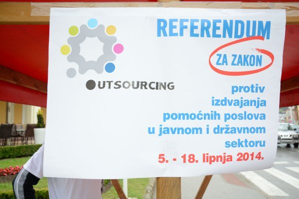 Referendum o outsourcingu