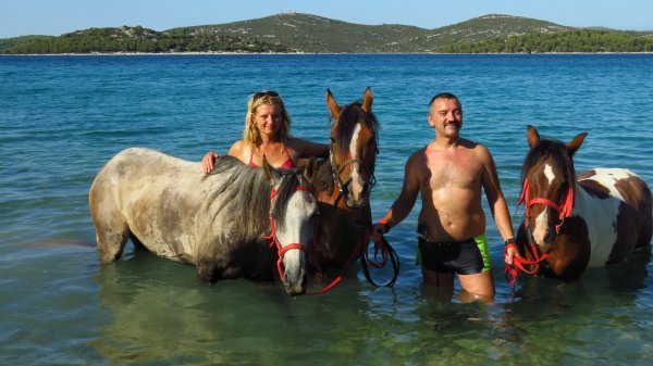 Farma konja Kukurin, Srećko Vukov i Ivana Jakopović