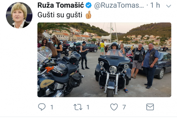 Ruža Tomašić na motoru