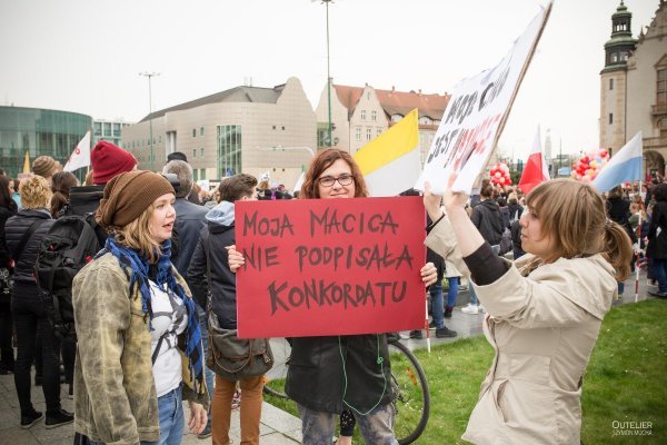 Prosvjed u Poljskoj 2016. protiv potpune zabrane pobačaja
