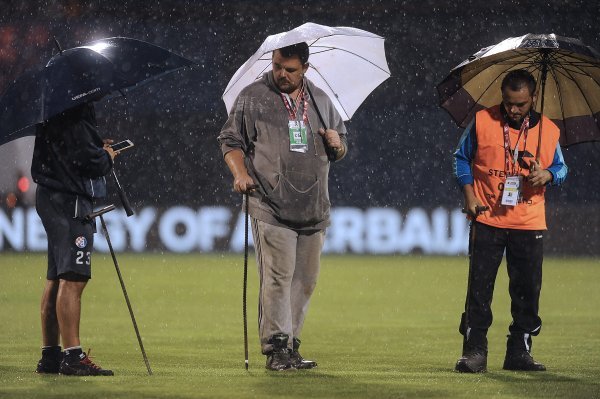 Inspekcija terena od strane FIFE (2)